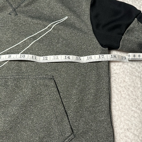 Nike Girls Dri-Fit Cropped Hoodie with Drawstring Bottom, EUC, Size Medium - Picture 5 of 9